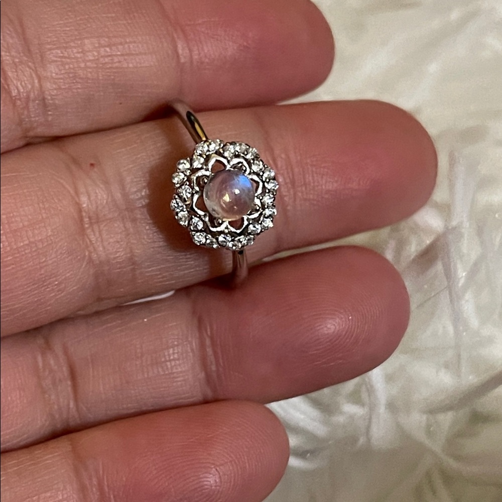 NWT Natural Moonstone 4.8mm with CZ Accents Ring in 925 Sterling Silver